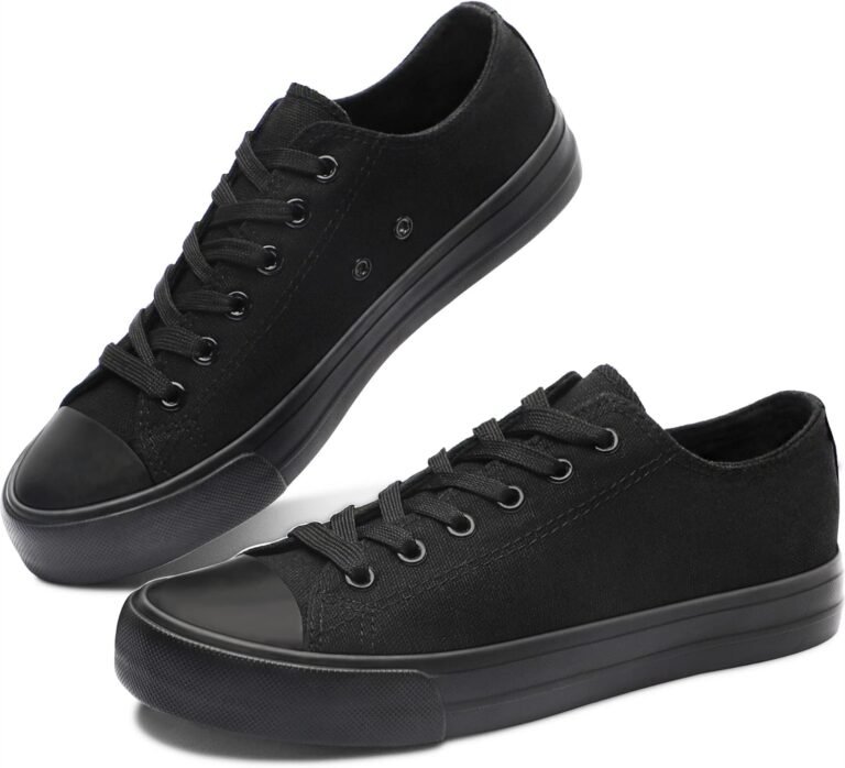 Lightweight canvas shoes