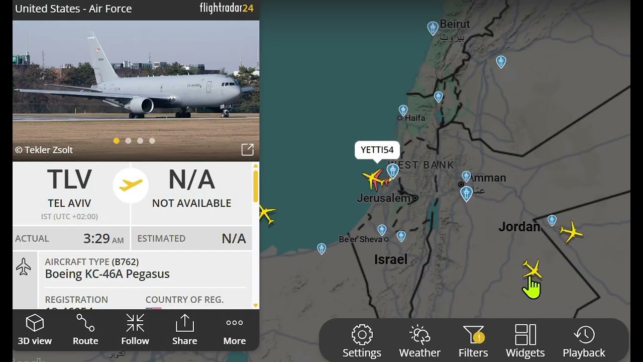 Airplane travel: Flight Status