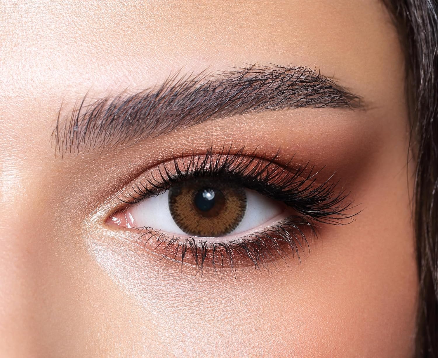 colored contact lenses