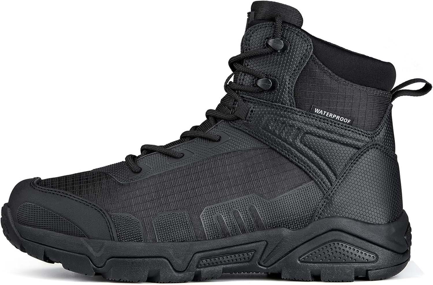 Durable trekking shoes