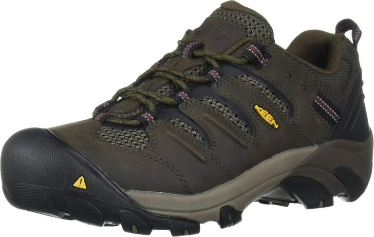 Insulated winter boots