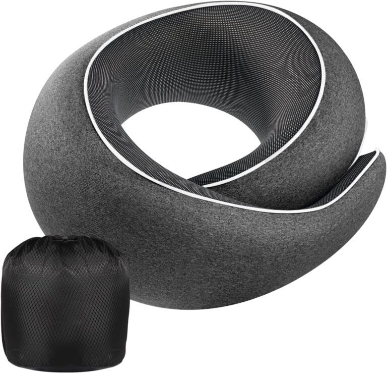 Travel pillow for flights