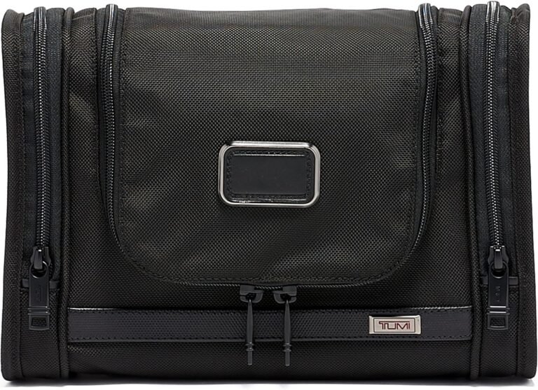 Travel toiletry bag
