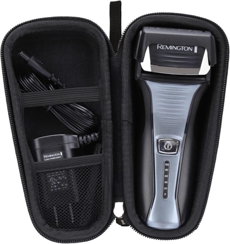 Portable razor with case