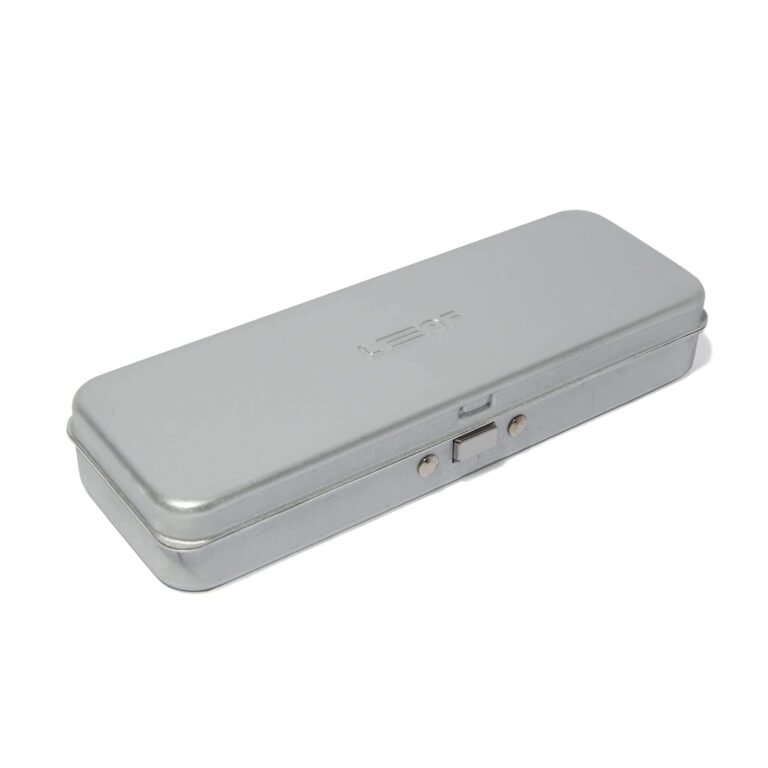 Portable razor with case
