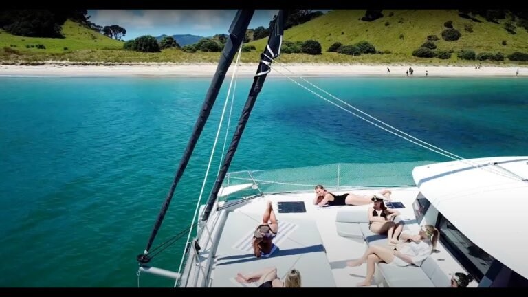 Ship travel: Yacht Charters