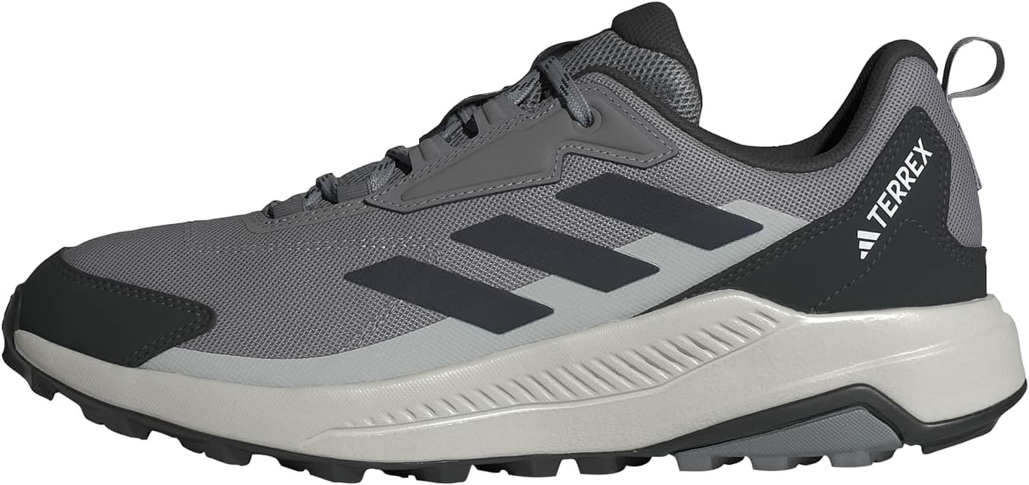 Outdoor adventure footwear