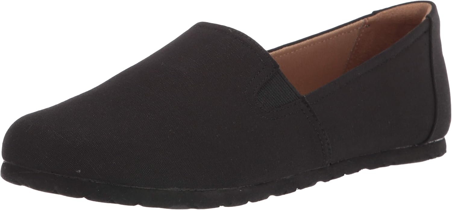 Lightweight canvas shoes